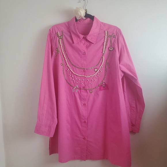 Pink Button Down Blouse with necklaces & beaded embellishments - Picture 5 of 17